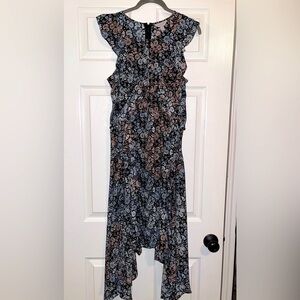 Belle sky flowy uneven hemline floral dress size small